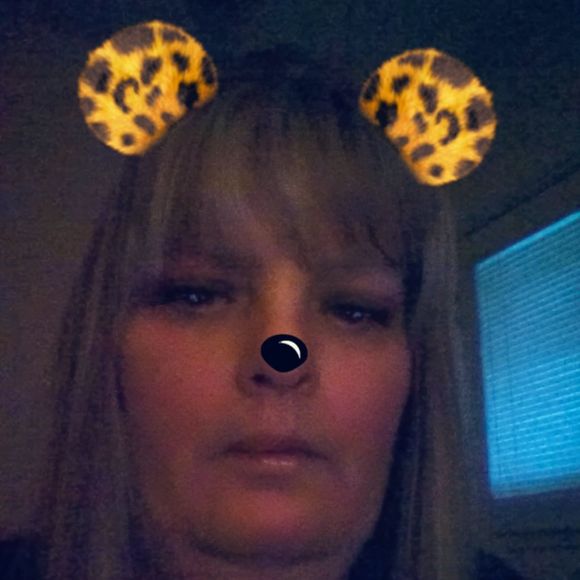 Meet your Posher, Shellie - Picture 1 of 1